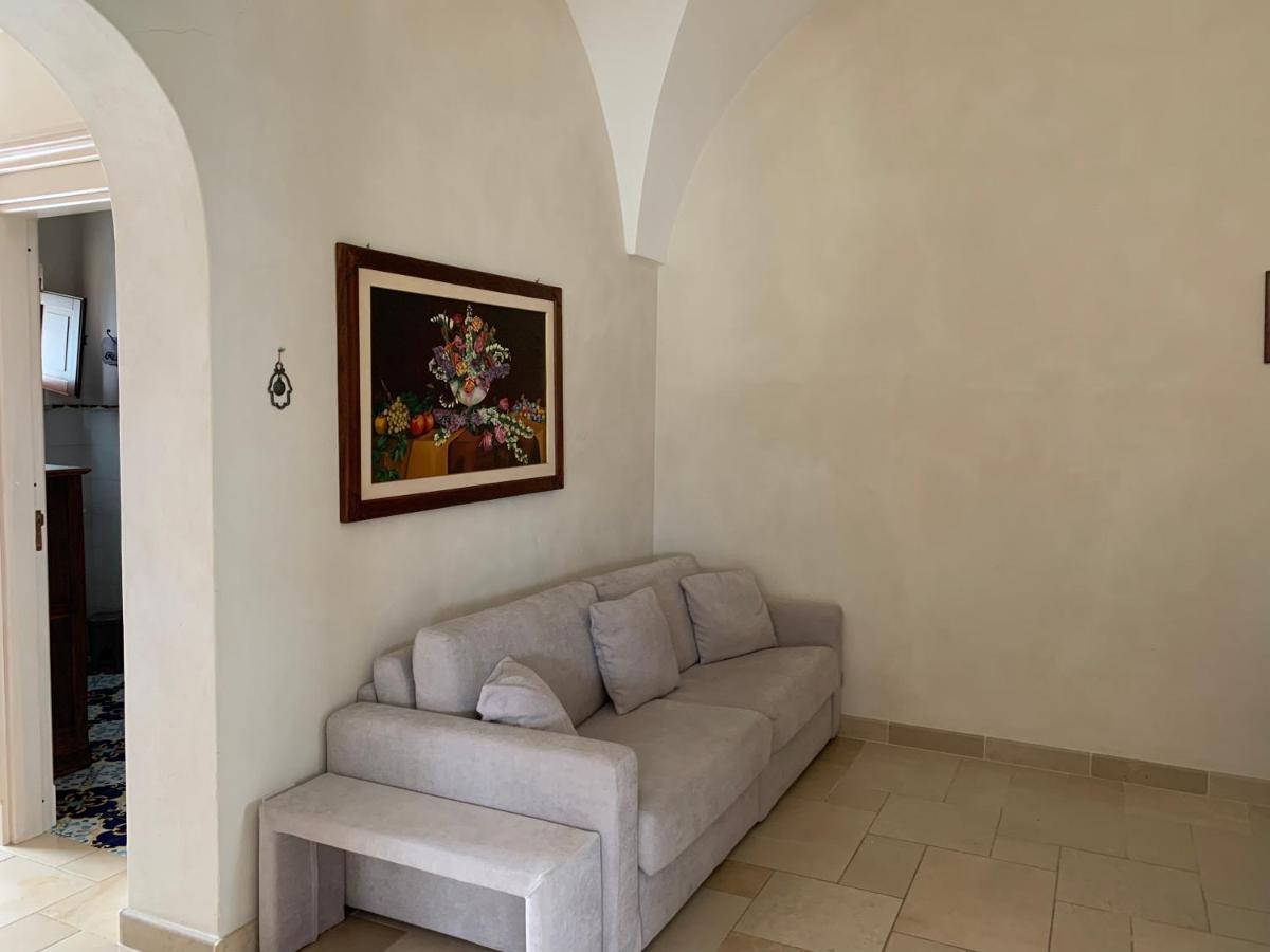 Palazzo Dei Gesuiti Appartamento Con Terrazza Privata Монополи Экстерьер фото